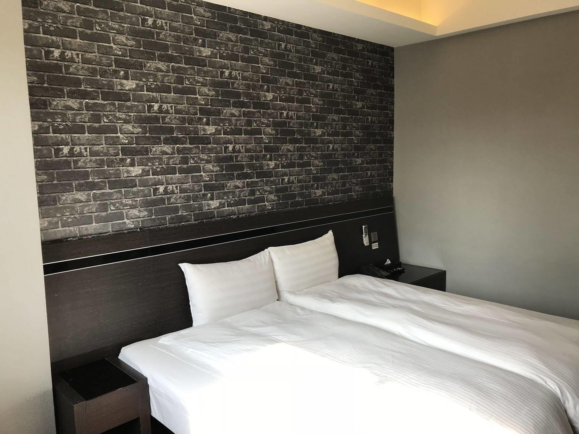Military 75 Hotel Taichung Dış mekan fotoğraf